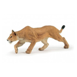 Figurine Lionne chassant -...